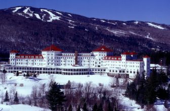 Preparati per Halloween: ci sono un sacco di cose spettrali nel paese dello sci.